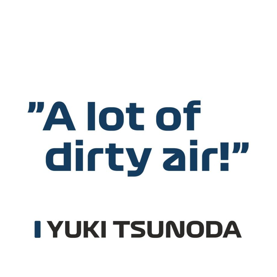 Yuki Tsunoda - Kubek z napisem "A lot of dirty air"